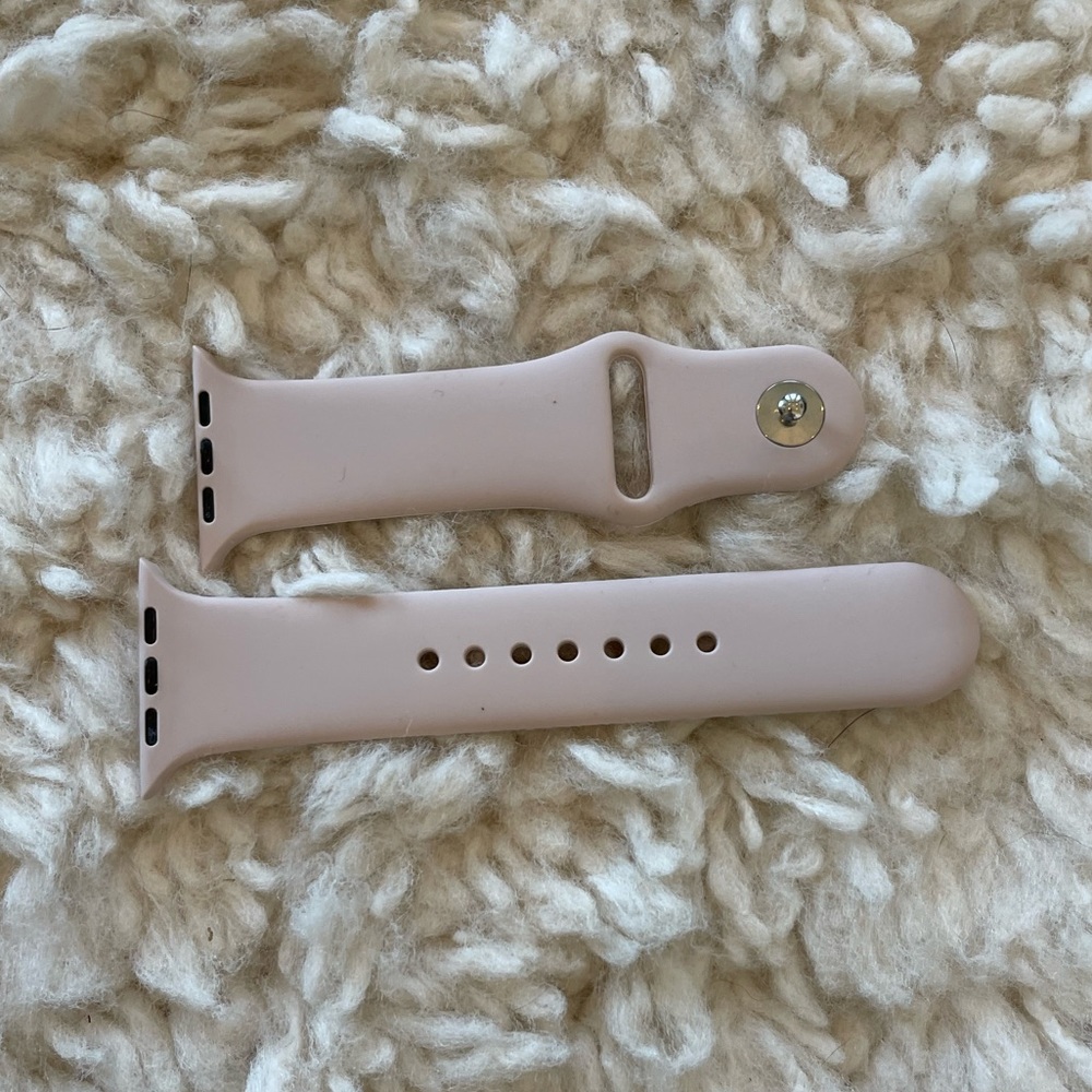 🎯 3 for $15 🎯 42/44mm Light pink silicone Apple Watch band s/m